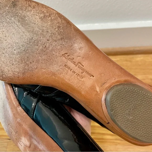 Ferragamo Mary Jane Ballet Flats Black Patent Leather Size 6 | Audrey Style - Picture 5 of 8